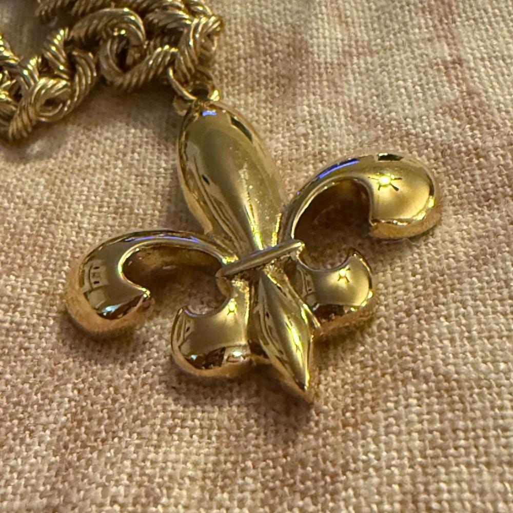 Vintage Givenchy Fleur-de-Lis Necklace - Picture 6 of 13